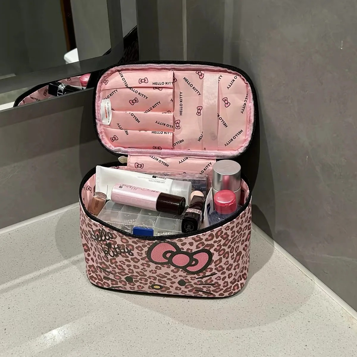 Sanrio Hello Kitty, trousse de - Beauty No Makeup avis et prix